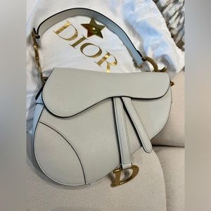 NWT SADDLE BAG WITH STRAP
Latte Grained Calfskin